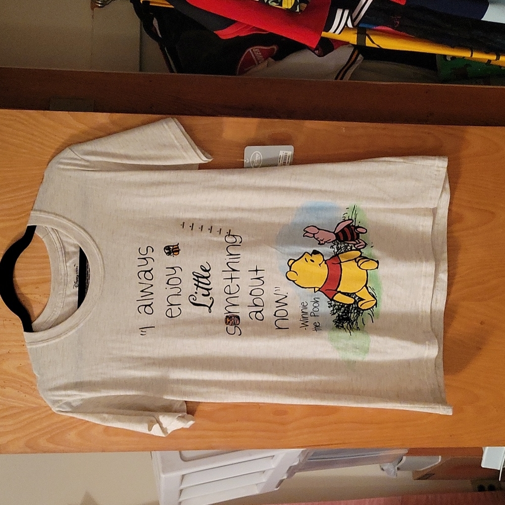 Winnie the Pooh Size Large T-shirt